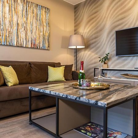 לייפציג Deluxe Apartment Mit Tiefgarage In Naehe Messe-Bmw-Porsche-Dhl-Flughafen-Flugzeugwerk Der Deutsche Aircraft מראה חיצוני תמונה