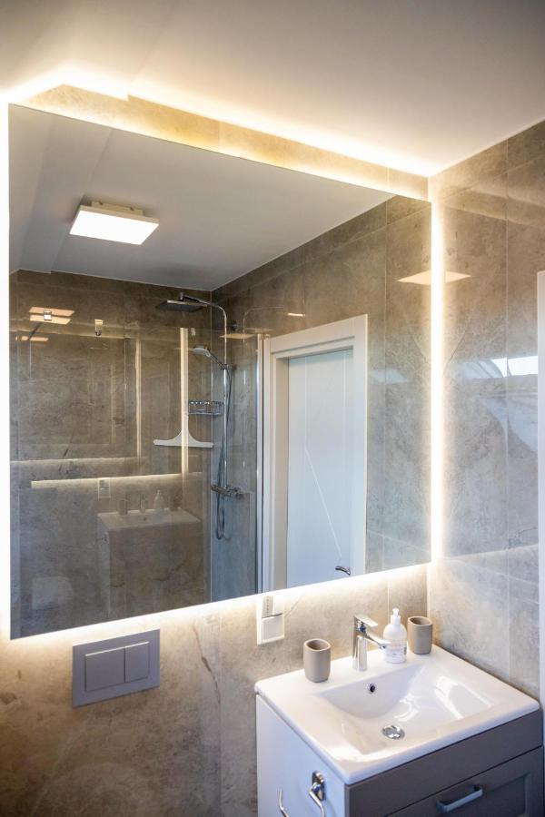 לייפציג Deluxe Apartment Mit Tiefgarage In Naehe Messe-Bmw-Porsche-Dhl-Flughafen-Flugzeugwerk Der Deutsche Aircraft מראה חיצוני תמונה